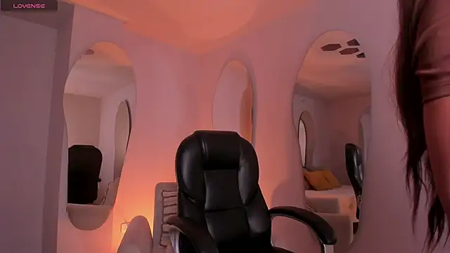 ErikaBenz  online show from 11, 1, 2026