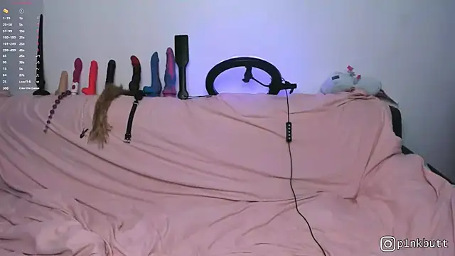 HelenGoat online show from 11, 4, 2026