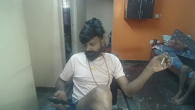 Snapshot of Indiaguy4u chatting on 18, 2, 2025 Indiaguy4u online show from 18, 2, 2025