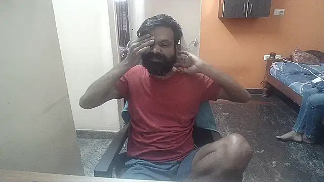 Snapshot of Indiaguy4u chatting on 21, 1, 2025 Indiaguy4u online show from 21, 1, 2025