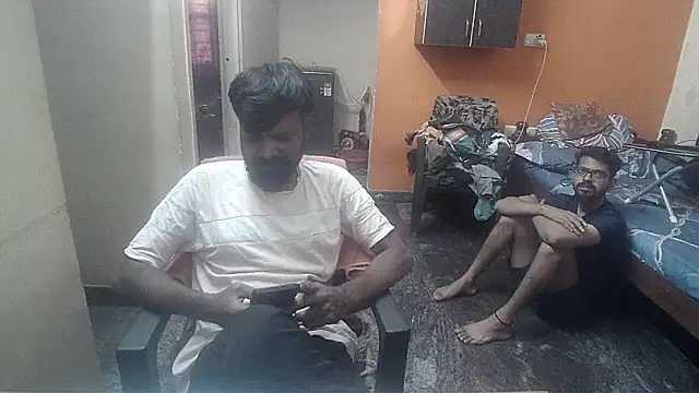 Snapshot of Indiaguy4u chatting on 21, 2, 2025 Indiaguy4u online show from 21, 2, 2025