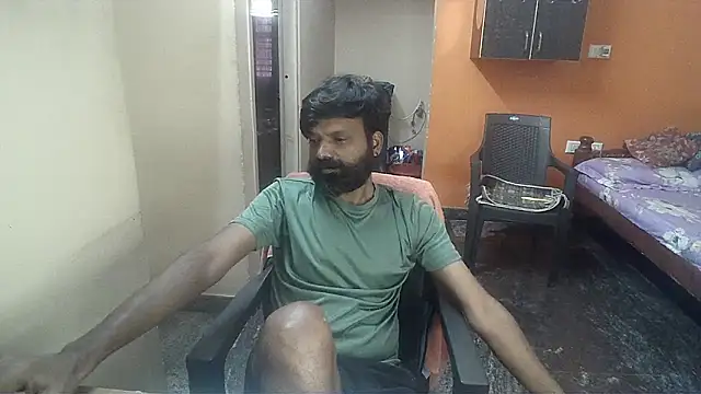 Snapshot of Indiaguy4u chatting on 7, 1, 2025 Indiaguy4u online show from 7, 1, 2025