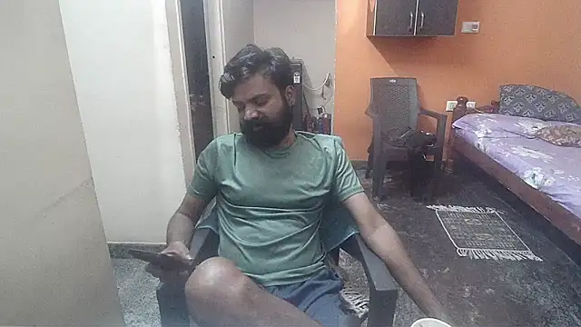 Snapshot of Indiaguy4u chatting on 18, 1, 2025 Indiaguy4u online show from 18, 1, 2025