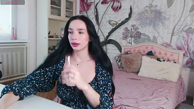 AliciaBow online show from 2, 10, 2025