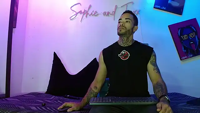 Snapshot of SophieFoxx17 chatting on 28, 7, 2026 SophieFoxx17 online show from 28, 7, 2026