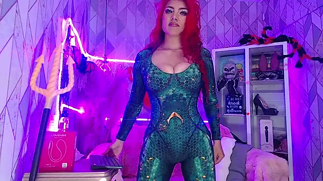 AsheyBaker online show from 31, 10, 2025