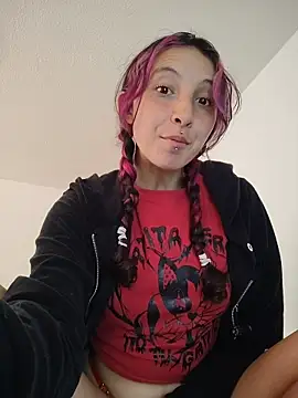 Snapshot of _Laary chatting on 27, 4, 2026 Laary online show from 27, 4, 2026