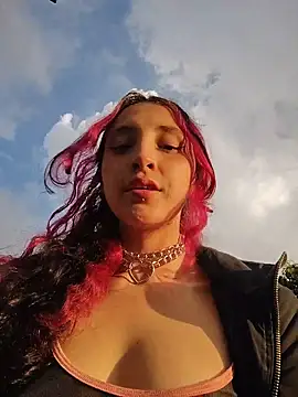  Laary online show from 22, 11, 2025