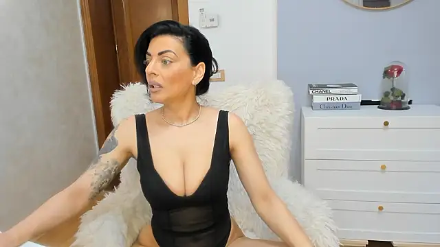 ElisaBaxter online show from 10, 3, 2026