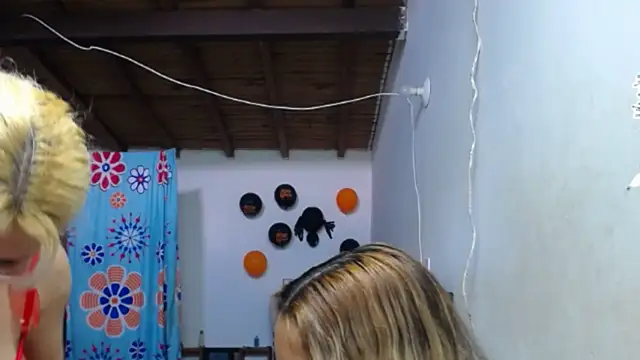 Nicolle Milf online show from 31, 10, 2025