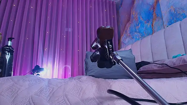 britanyy  online show from 20, 2, 2026