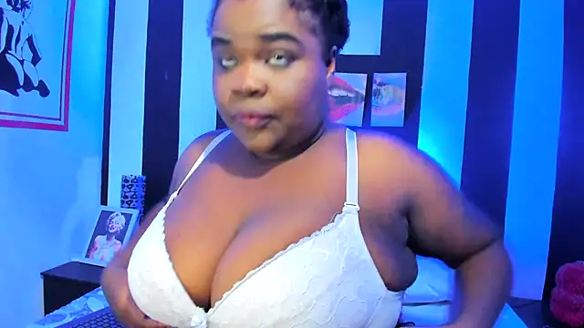Snapshot of YeminaLeman chatting on 19, 2, 2025 YeminaLeman online show from 19, 2, 2025