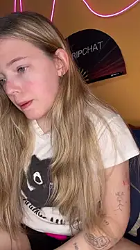 Snapshot of -veranito- chatting on 27, 11, 2025 -veranito- online show from 27, 11, 2025