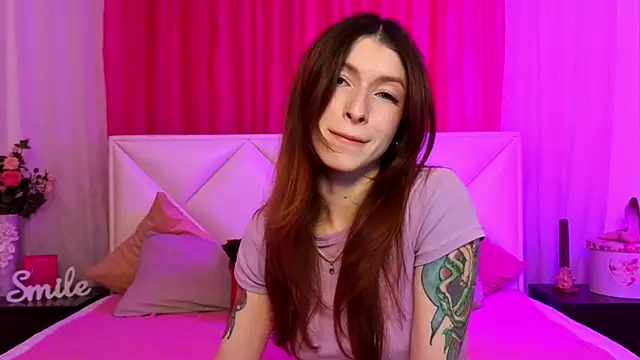 WildRedBerry online show from 3, 12, 2025