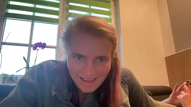 Snapshot of AnnualSunrise chatting on 1, 3, 2025 AnnualSunrise online show from 1, 3, 2025