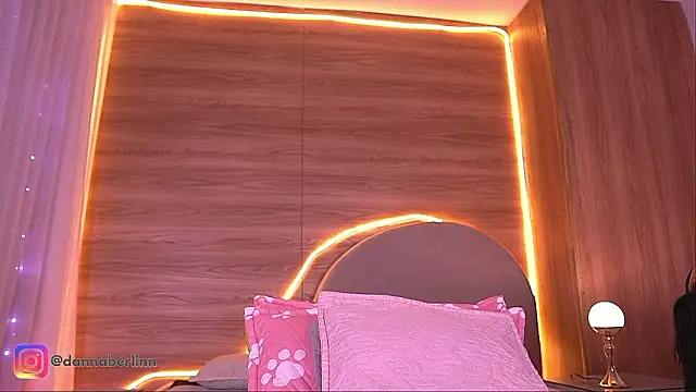 danna berlin  online show from 29, 3, 2026