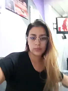 Latina sexy1 online show from 1, 3, 2025
