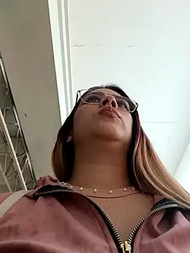 Latina sexy1 online show from 27, 2, 2025