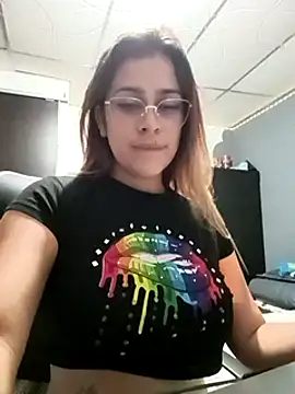 Latina sexy1 online show from 5, 3, 2025