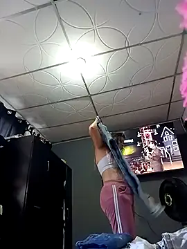 Latina sexy1 online show from 13, 3, 2026