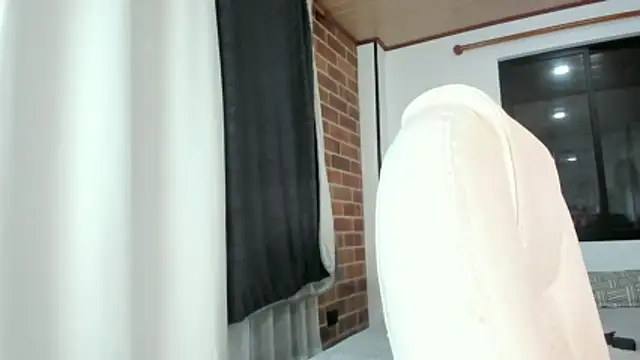 Snapshot of adila_anich chatting on 27, 11, 2025 adila anich online show from 27, 11, 2025