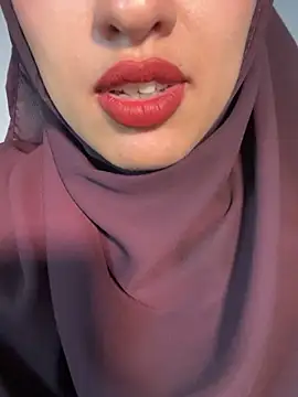 Snapshot of adila_anich chatting on 25, 11, 2025 adila anich online show from 25, 11, 2025