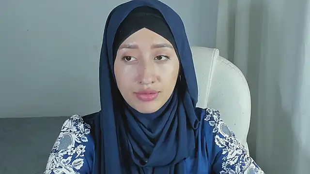 Snapshot of adila_anich chatting on 6, 3, 2025 adila anich online show from 6, 3, 2025