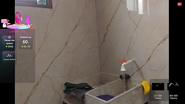 Snapshot of adila_anich chatting on 9, 11, 2025 adila anich online show from 9, 11, 2025