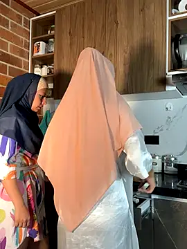 Snapshot of adila_anich chatting on 30, 11, 2025 adila anich online show from 30, 11, 2025