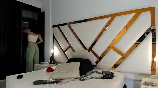 Aron cruz online show from 2, 4, 2026