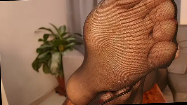 Snapshot of anaisabel_cams chatting on 4, 11, 2025 anaisabel cams online show from 4, 11, 2025