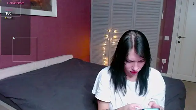 Laura Key online show from 29, 10, 2025