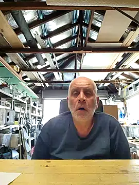 Snapshot of guywifi chatting on 20, 9, 2025 guywifi online show from 20, 9, 2025