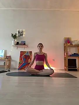 LeyaJohnson online show from 26, 4, 2026