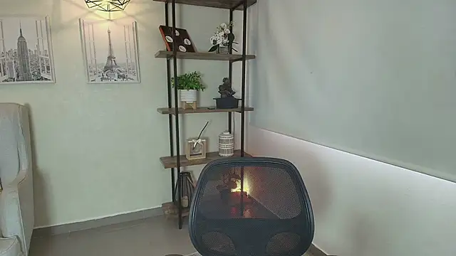 Sassy--Girl online show from 20, 3, 2026