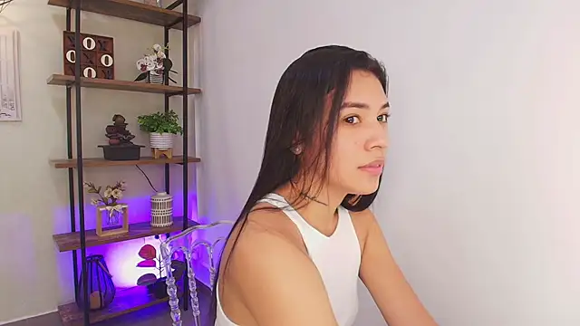 Snapshot of Sassy--Girl chatting on 9, 5, 2026 Sassy--Girl online show from 9, 5, 2026