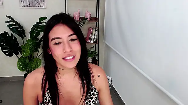 Sassy--Girl online show from 19, 2, 2025