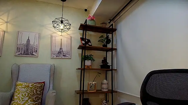 Sassy--Girl online show from 27, 2, 2026