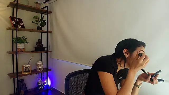 Sassy--Girl online show from 11, 3, 2026