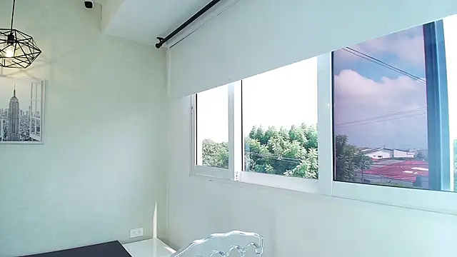 Sassy--Girl online show from 11, 11, 2025