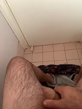 Snapshot of hairysmallcockguy chatting on 27, 12, 2024 hairysmallcockguy online show from 27, 12, 2024