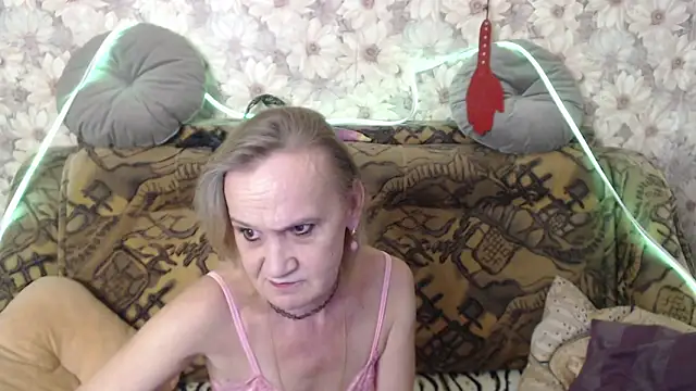MissBekker online show from 1, 10, 2025