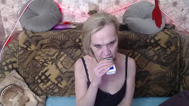 MissBekker online show from 20, 12, 2024