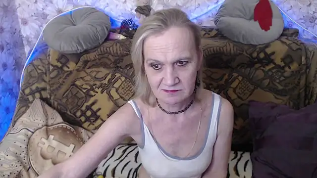 MissBekker online show from 6, 3, 2025