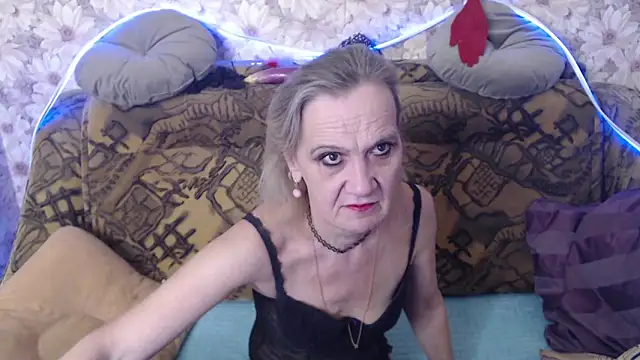 MissBekker online show from 23, 11, 2025