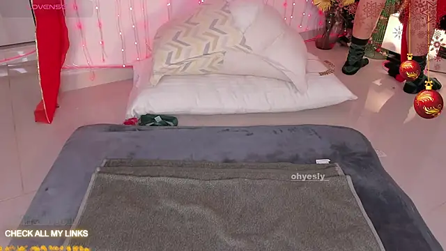 ohyesly  online show from 22, 12, 2025