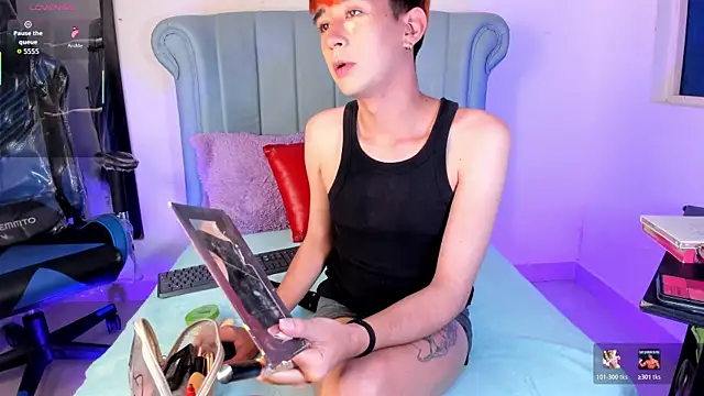 Chris boy  online show from 9, 6, 2026