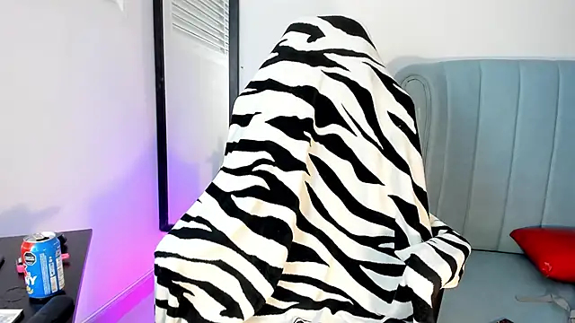 Chris boy  online show from 4, 2, 2026