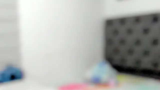 Elizabeth 18  online show from 5, 12, 2025