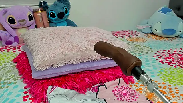 Elizabeth 18  online show from 30, 11, 2025